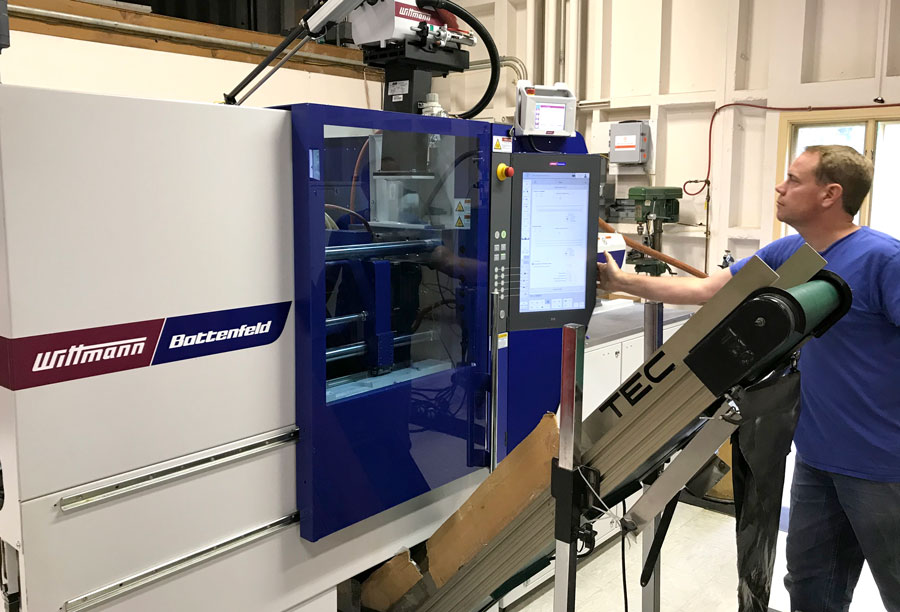 whittmann Battenfield injection molding machine